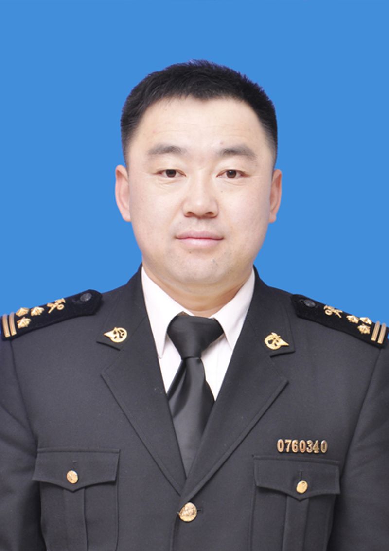 张忠